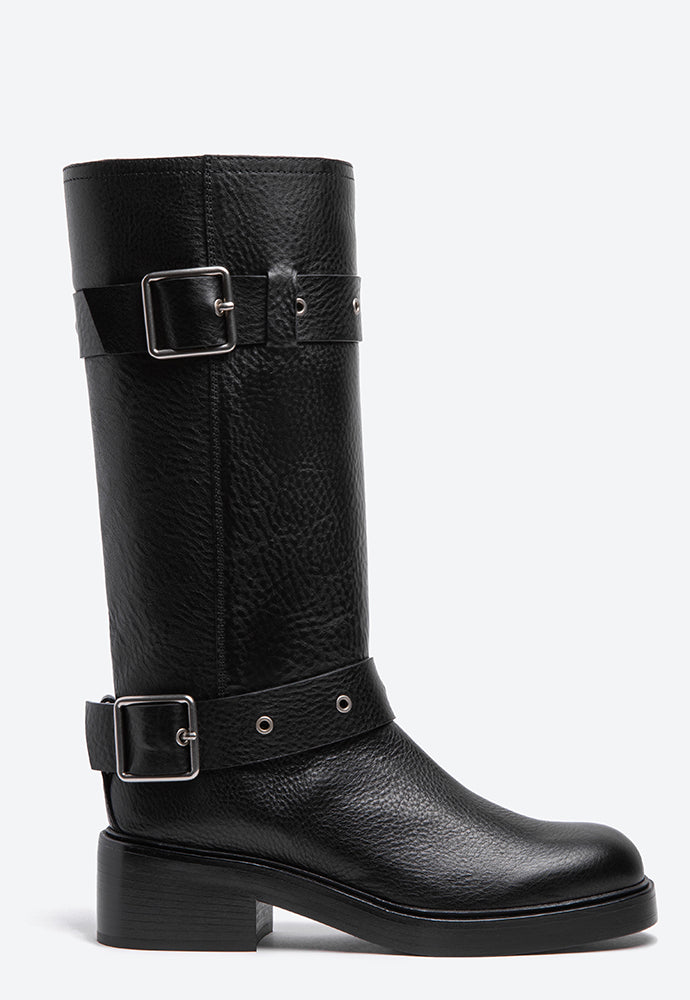 SR4824 PISA BLACK FLYING SAIL 1